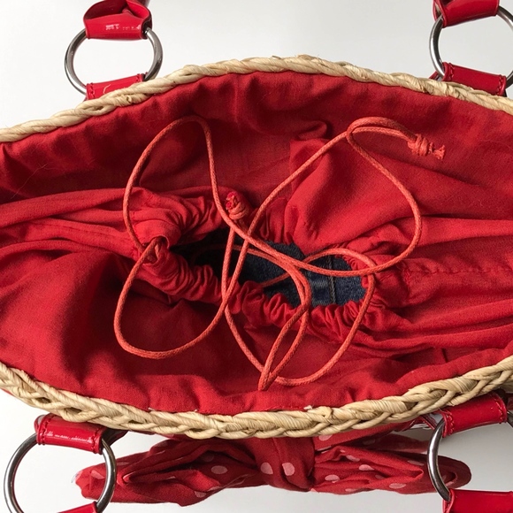 Red Polka Dot Wicker Handbag - Picture 5 of 6
